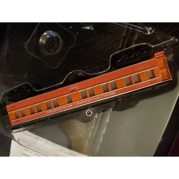 Hallmark Keepsake Ornament 2003 Lionel Daylight Observation Car Ornament - Picture 4 of 5